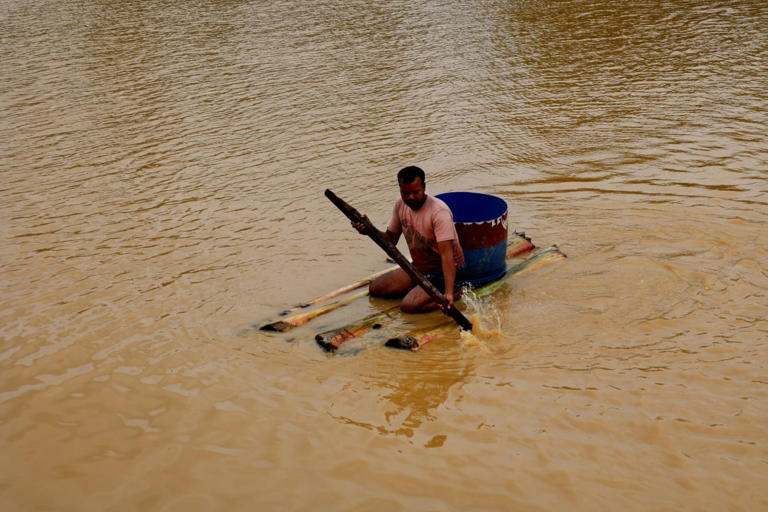 52 dead from devastating floods in Bangladesh